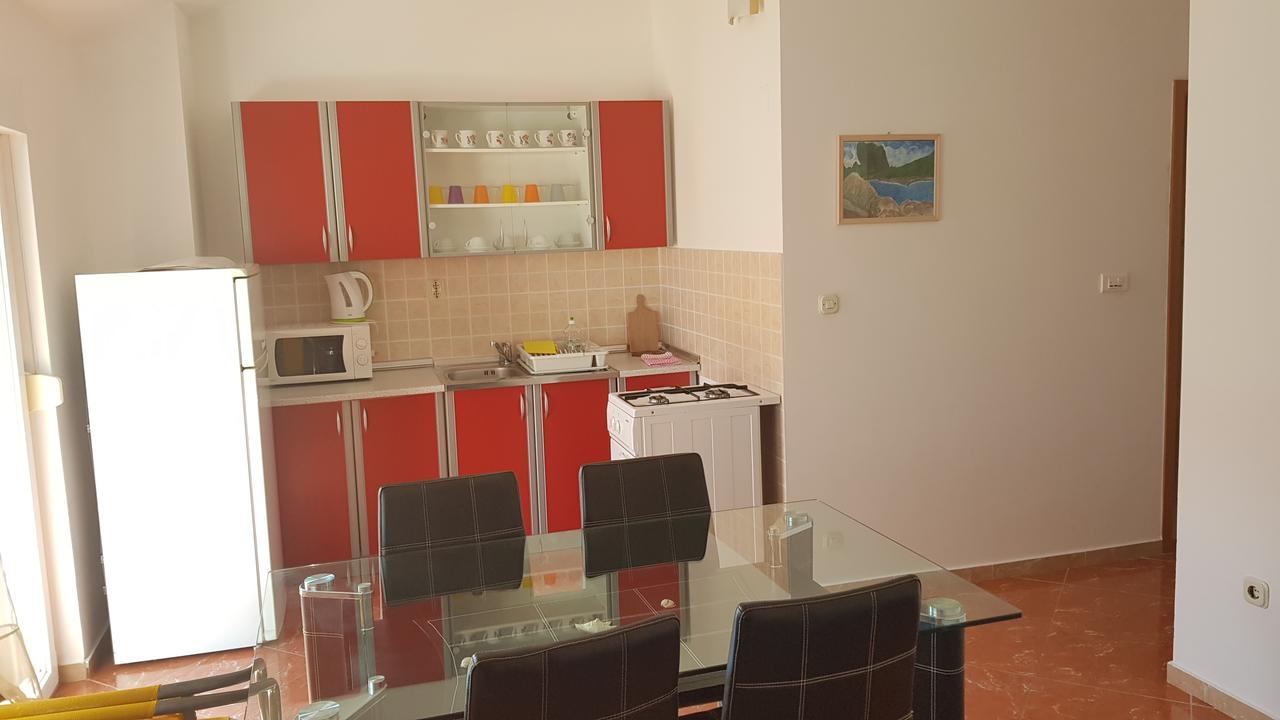 Apartments Mislav โนวาลยา ภายนอก รูปภาพ