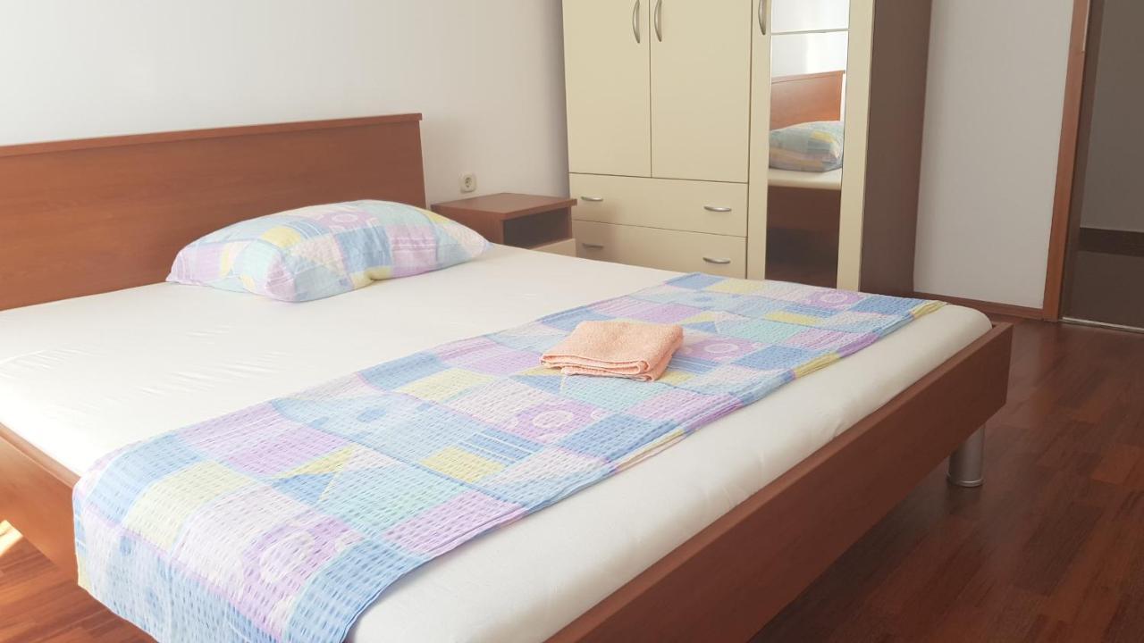 Apartments Mislav โนวาลยา ภายนอก รูปภาพ