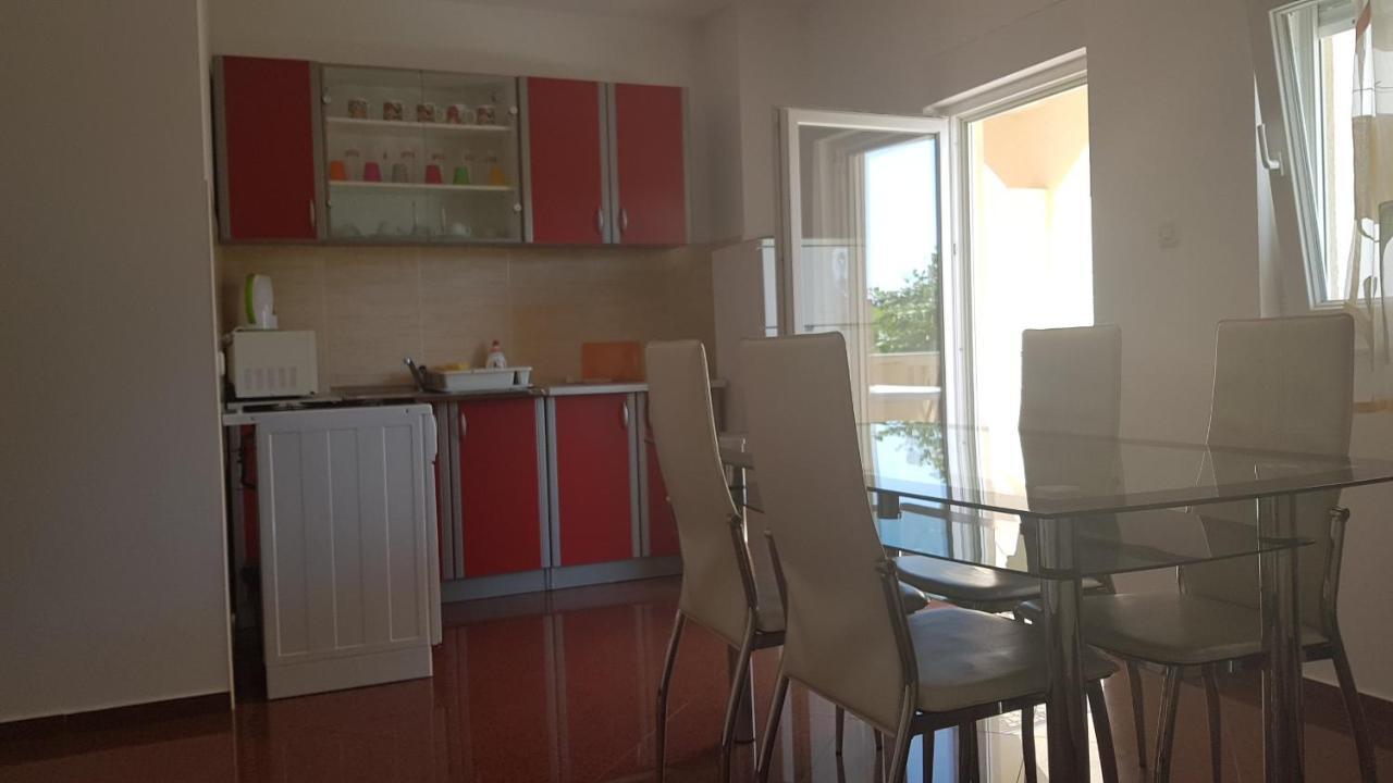 Apartments Mislav โนวาลยา ภายนอก รูปภาพ